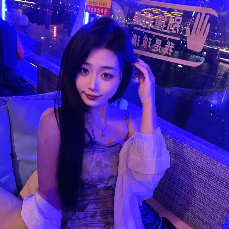 年年??的主播海報(bào)