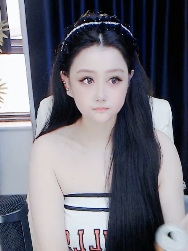 2025財源滾滾主播圖片