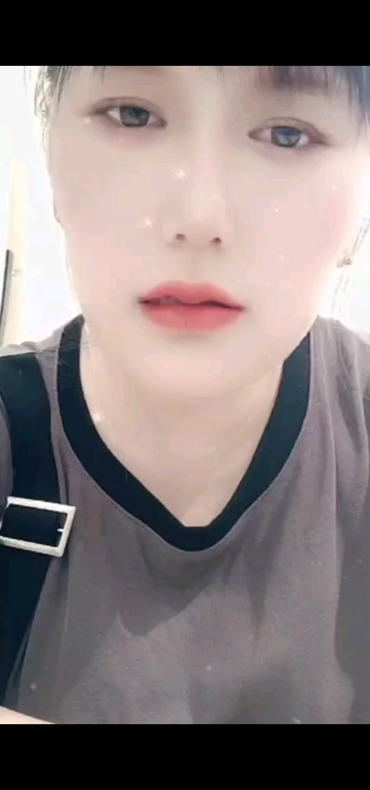 /害羞/害羞/窃笑/