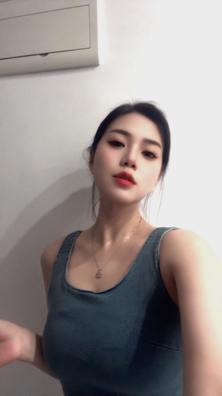 鲨鱼妹妹🦈的图片