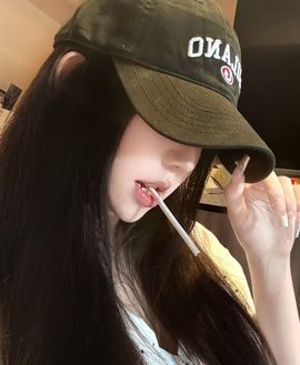 Ⱄᩚᐝ宠儿💖玻璃心主播照片