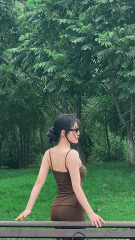 艺晗💕不舒服休主播照片