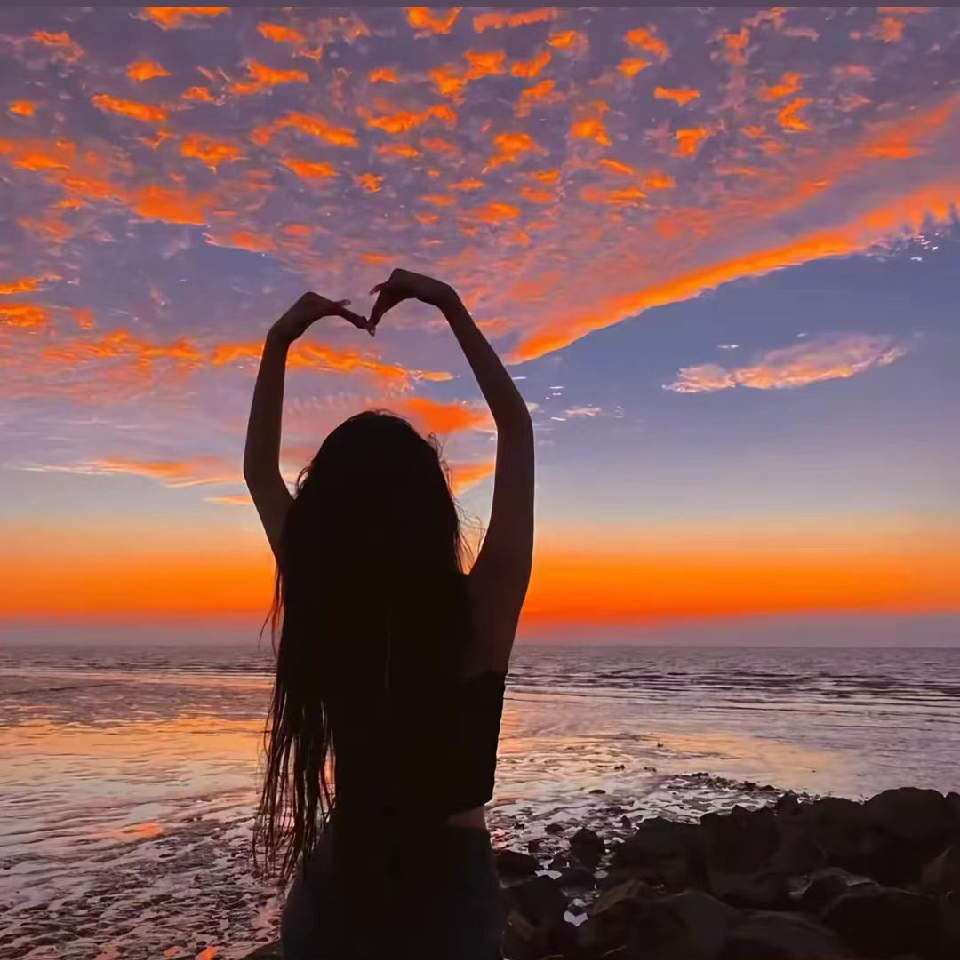 初见🦄海报