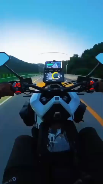 🏍️