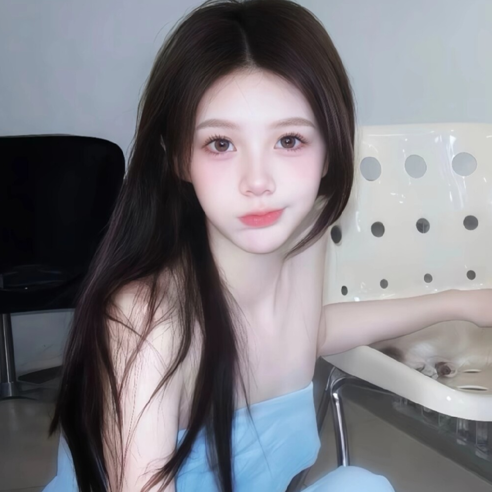 呆呆🌸海报