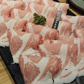 扯一下皮皮主播照片