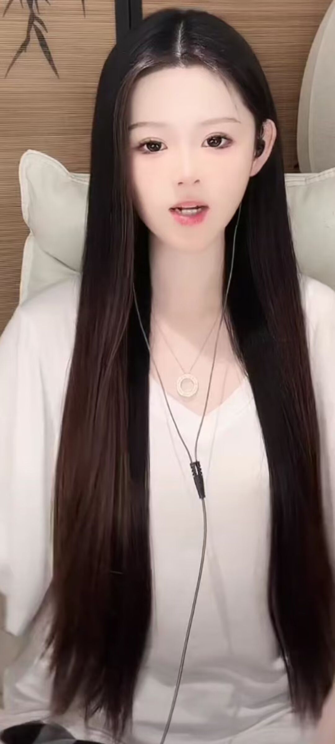 二两桃花醉今生的图片