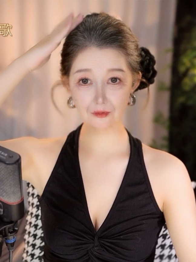 至尊神秘人618的图片
