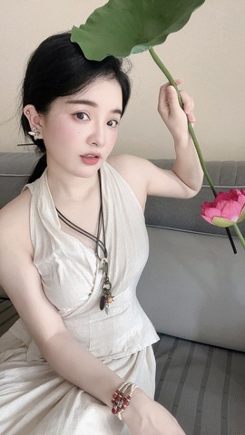 阿九认真唱歌🎤主播照片