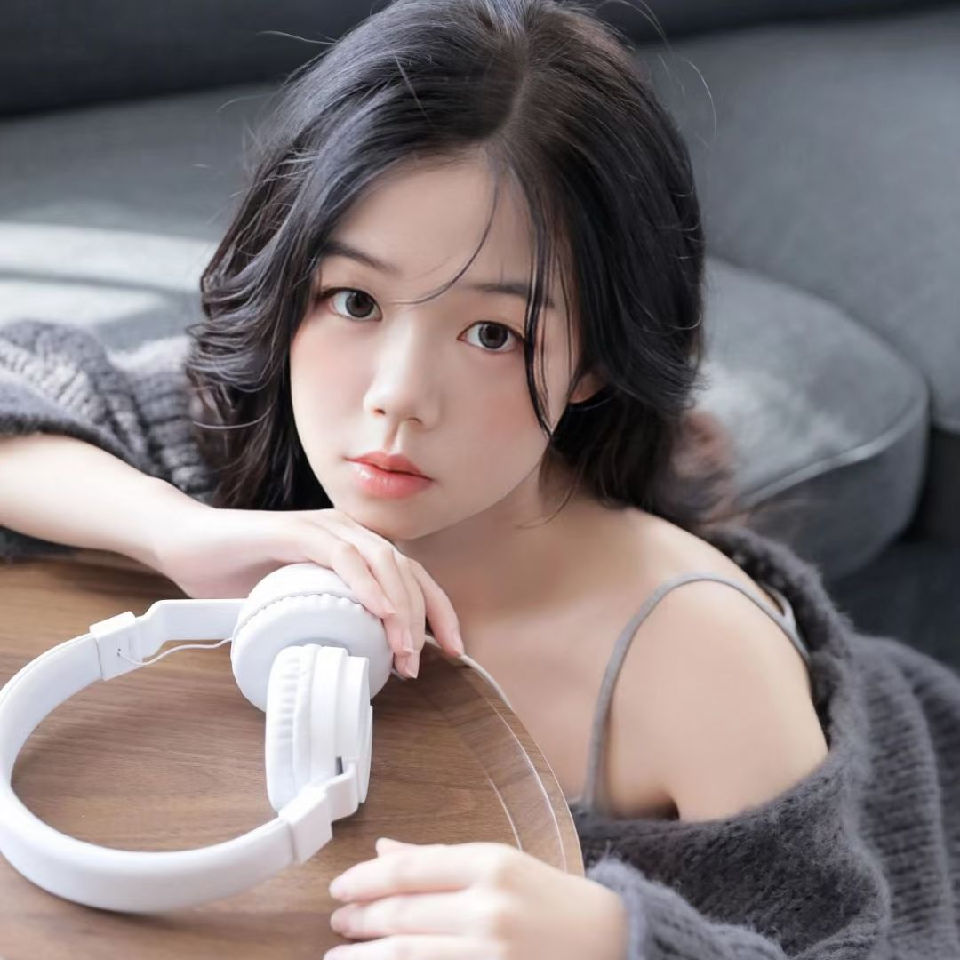 小淘淘👑海报