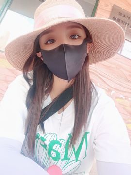 婷儿八月加油主播照片