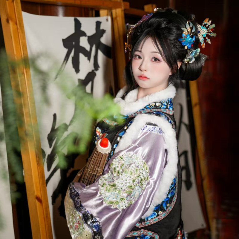 新人小芯第一天海报