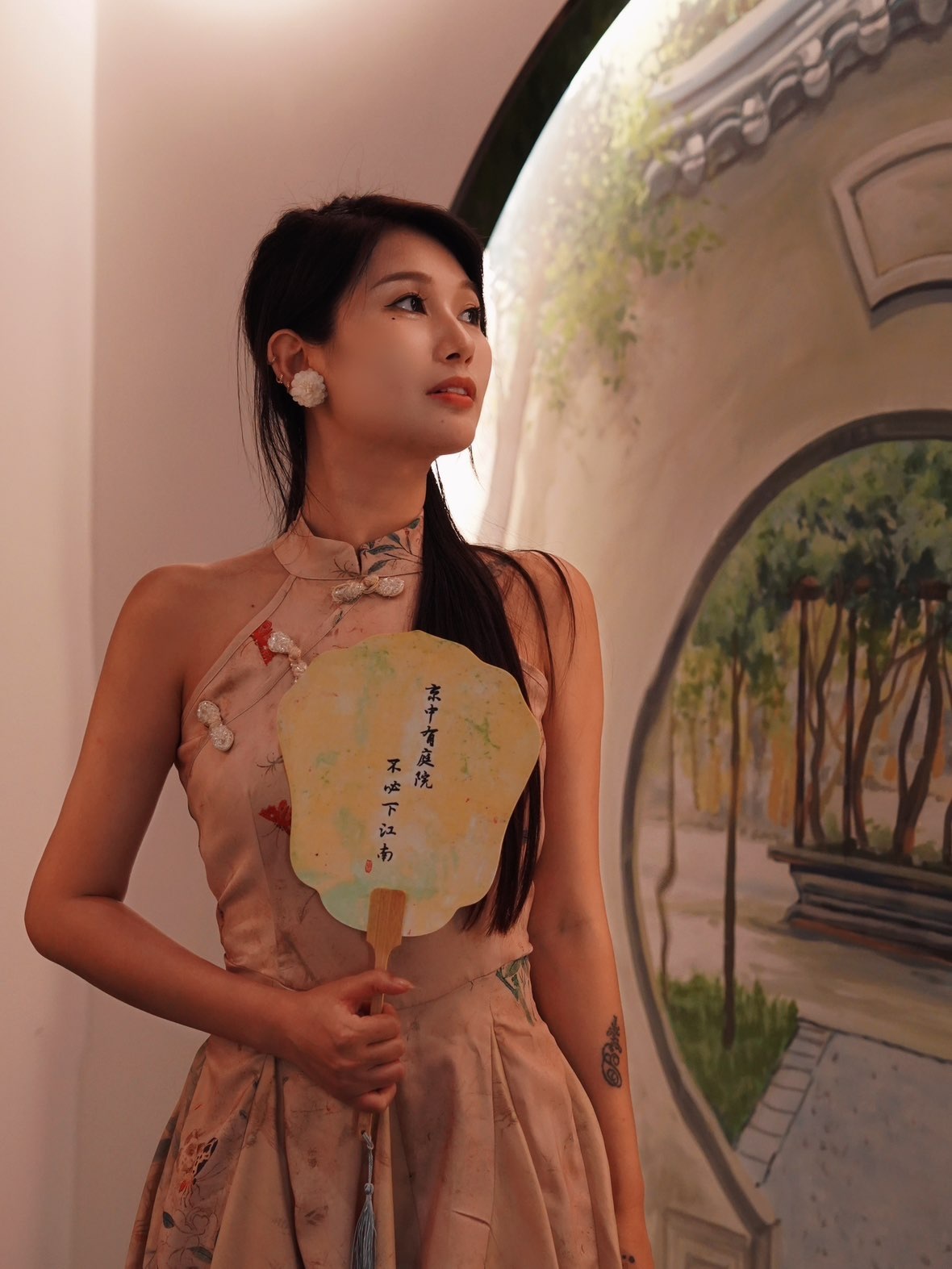 妍嘉欣的图片