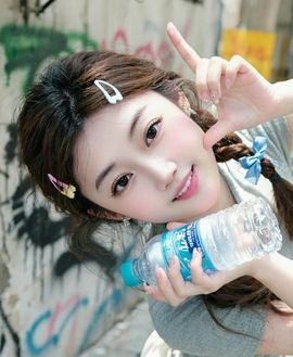丑小鸭💞愿有一束光主播照片
