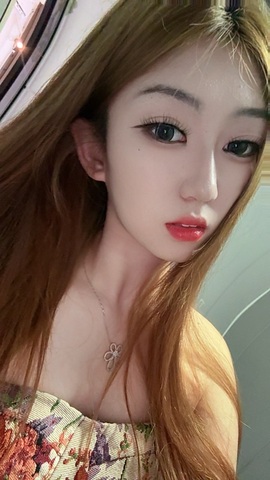 新人其儿的图片