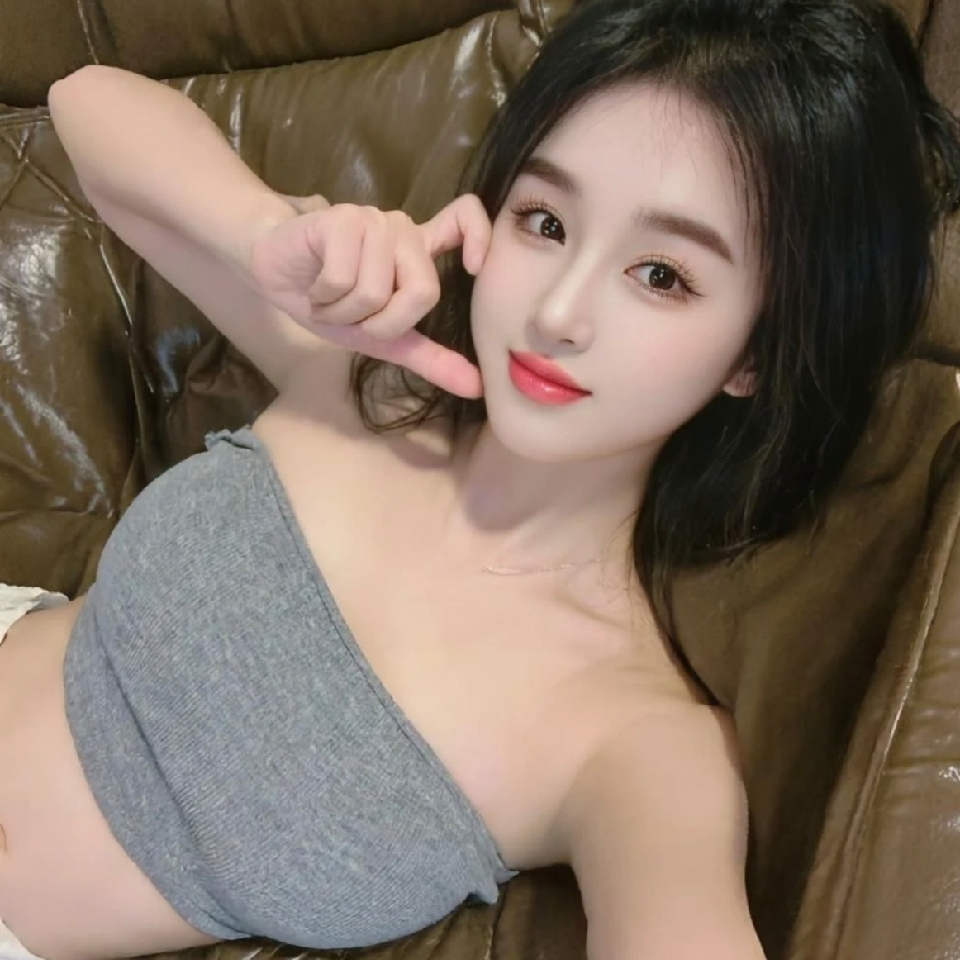 新人喵喵病休今天海报