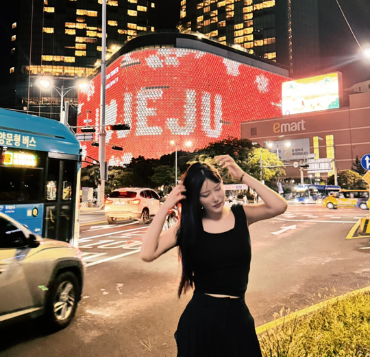 悦悦、.海报