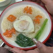 就嚼香菜的头像