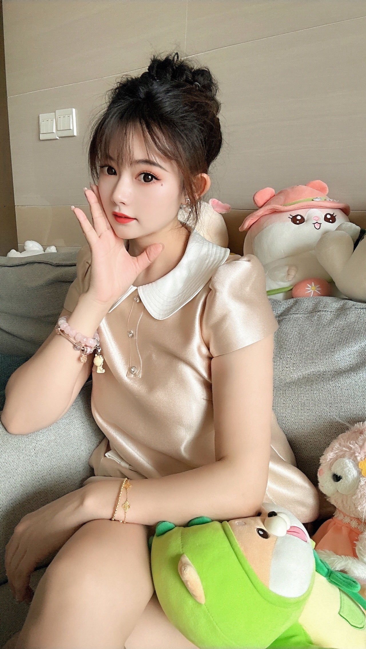 ღ~初曼👑下午直播的图片