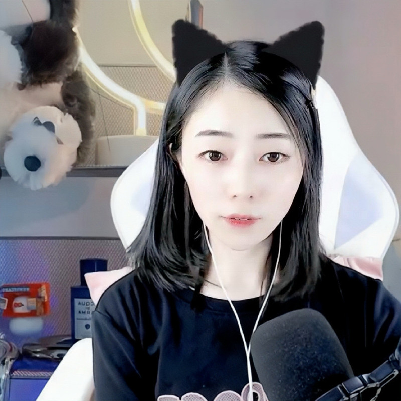 小七🍒🍒的主播海报