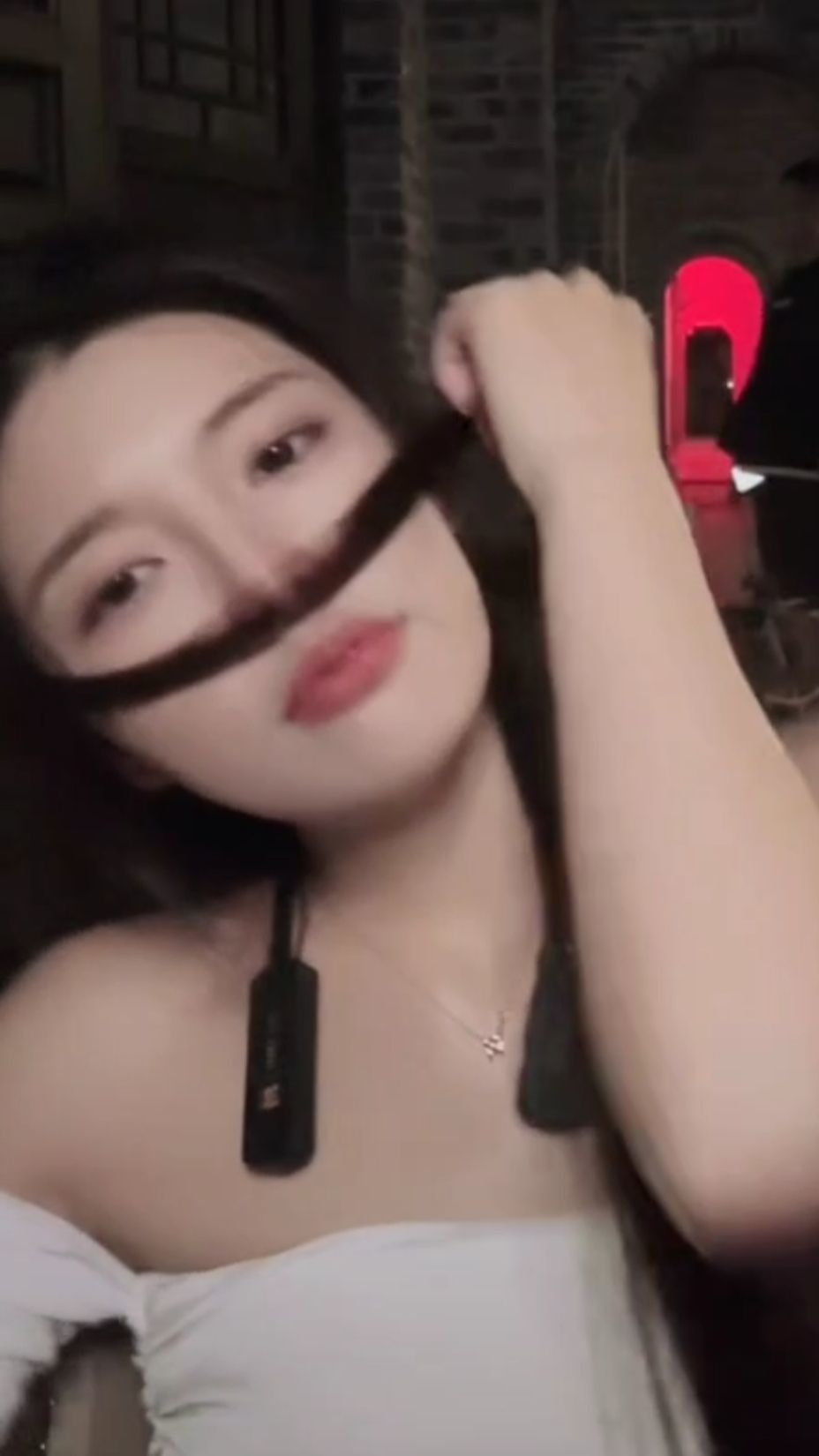 二两桃花醉今生的图片