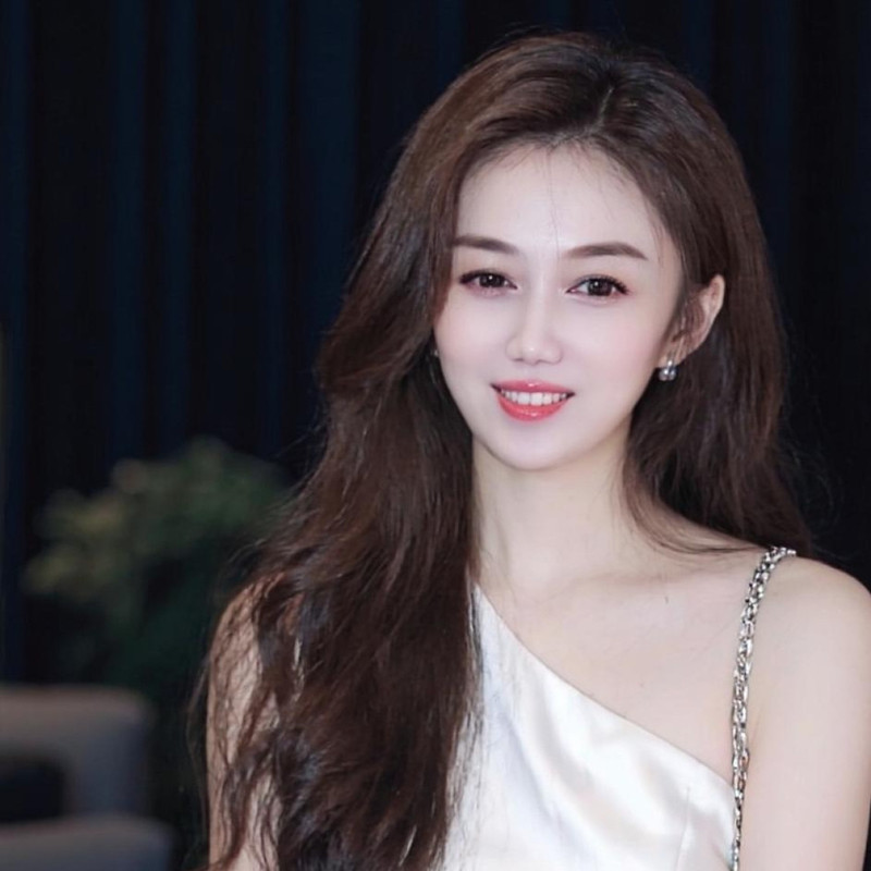 新人瑶瑶♥的直播间
