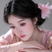 ╰つ〃薀昕🌷头像
