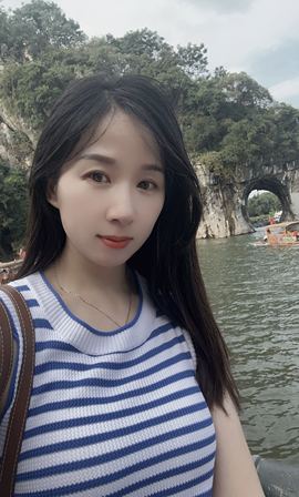 初见梦求🌻个上上签主播照片
