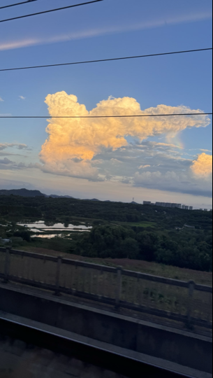 耶耶耶✌️✌️海报