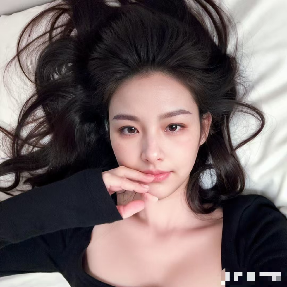 呼啦圈女王驾到海报