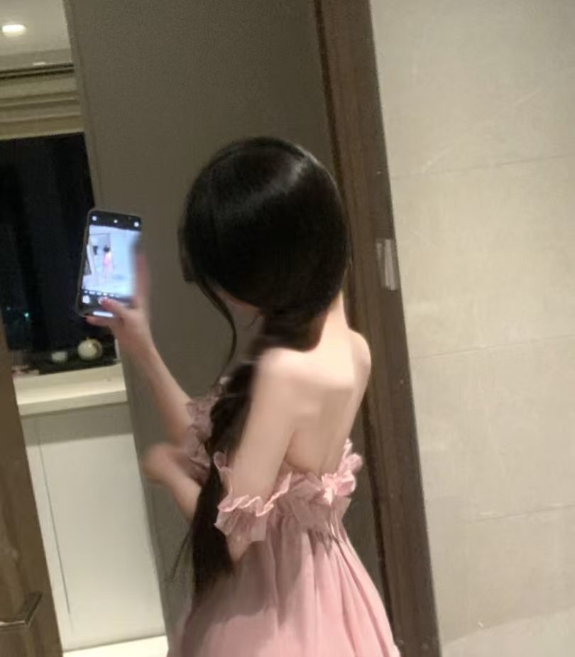 Ⱄᩚᐝ宠儿💖玻璃心主播图片