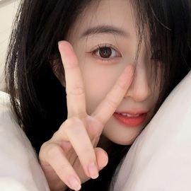 小妮的小熊主播照片