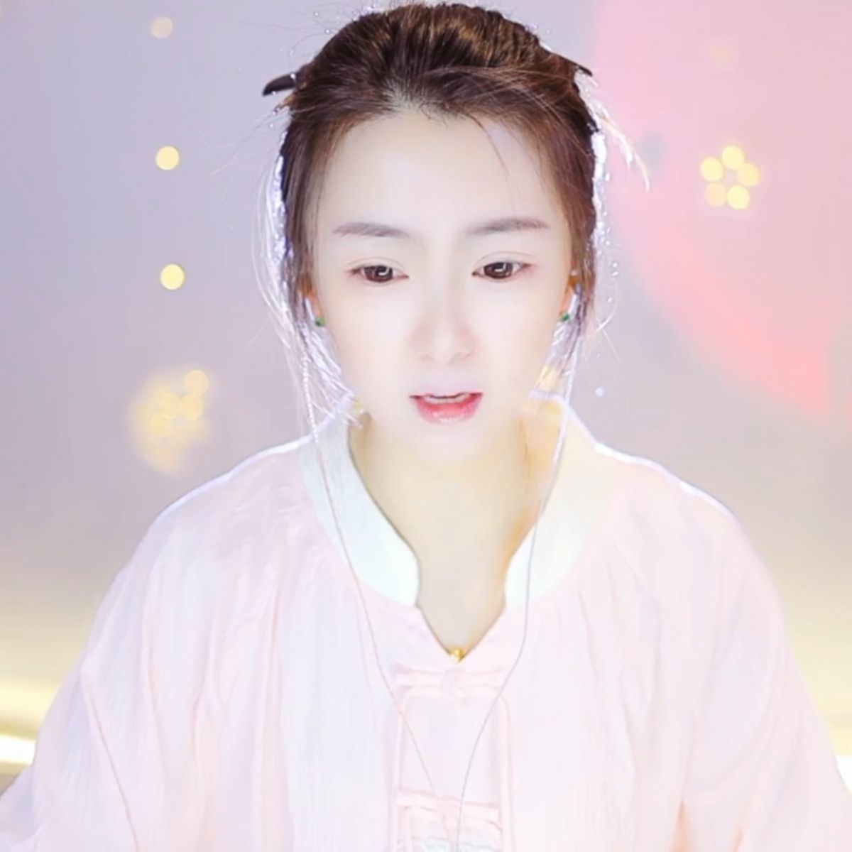 莉莎€茶亦醉人酒何用的主播照片