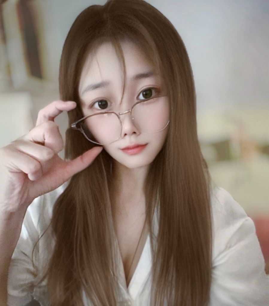 扣扣冰🍎的主播照片