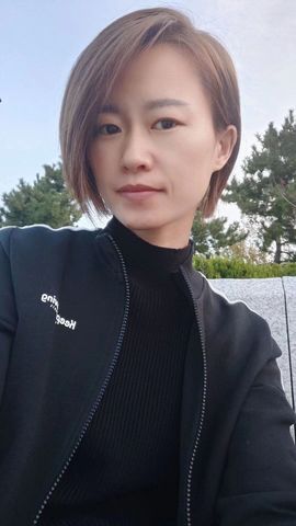 99。唱歌滴主播照片