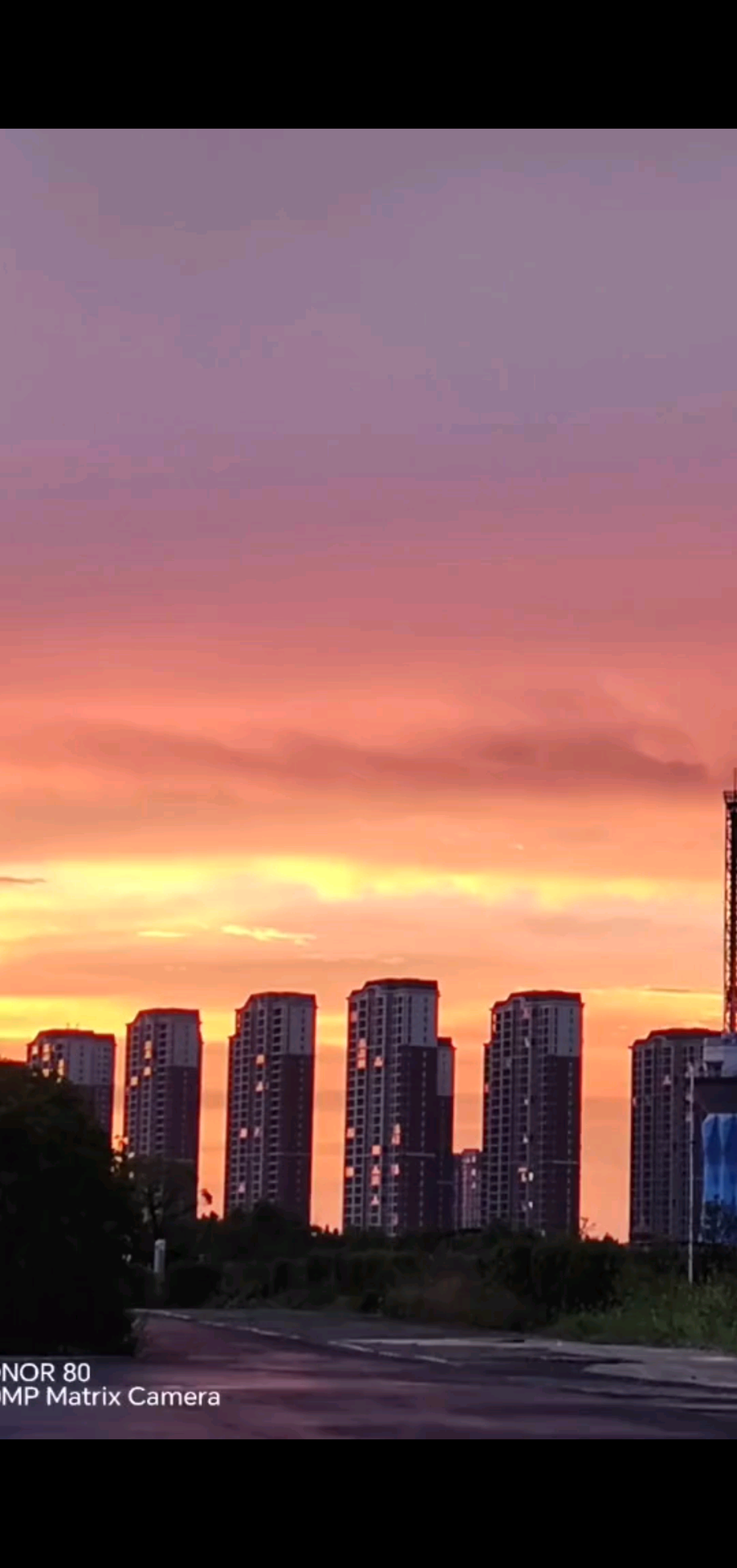 深夜忐忑睡不着。对于