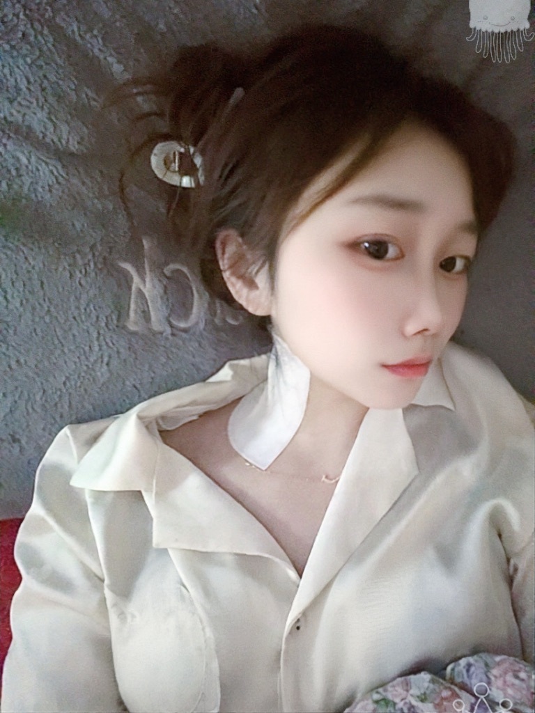 扣扣冰🍎的主播照片