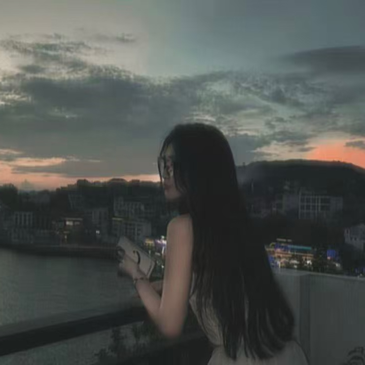 🍂小璐乱撞~海报