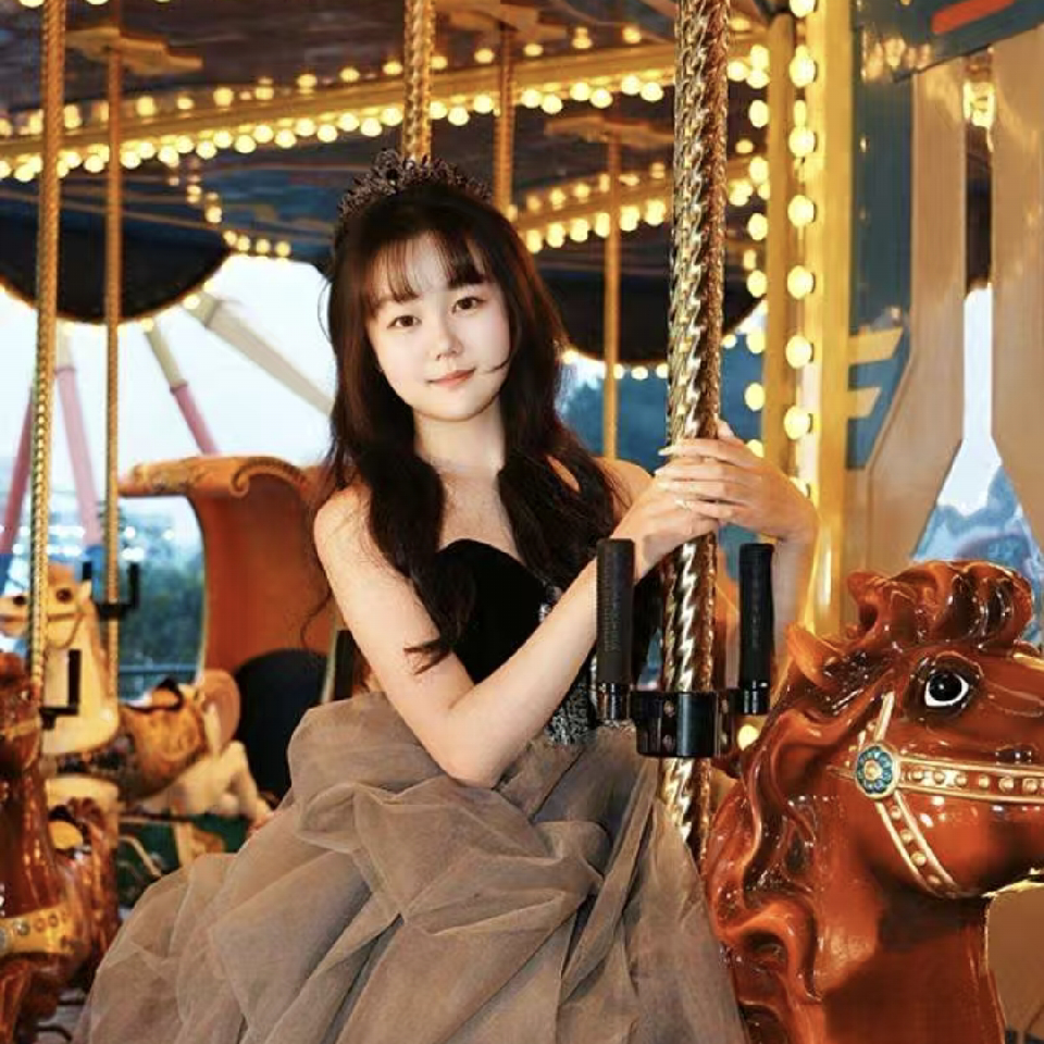 小米粒💋等一束光海报