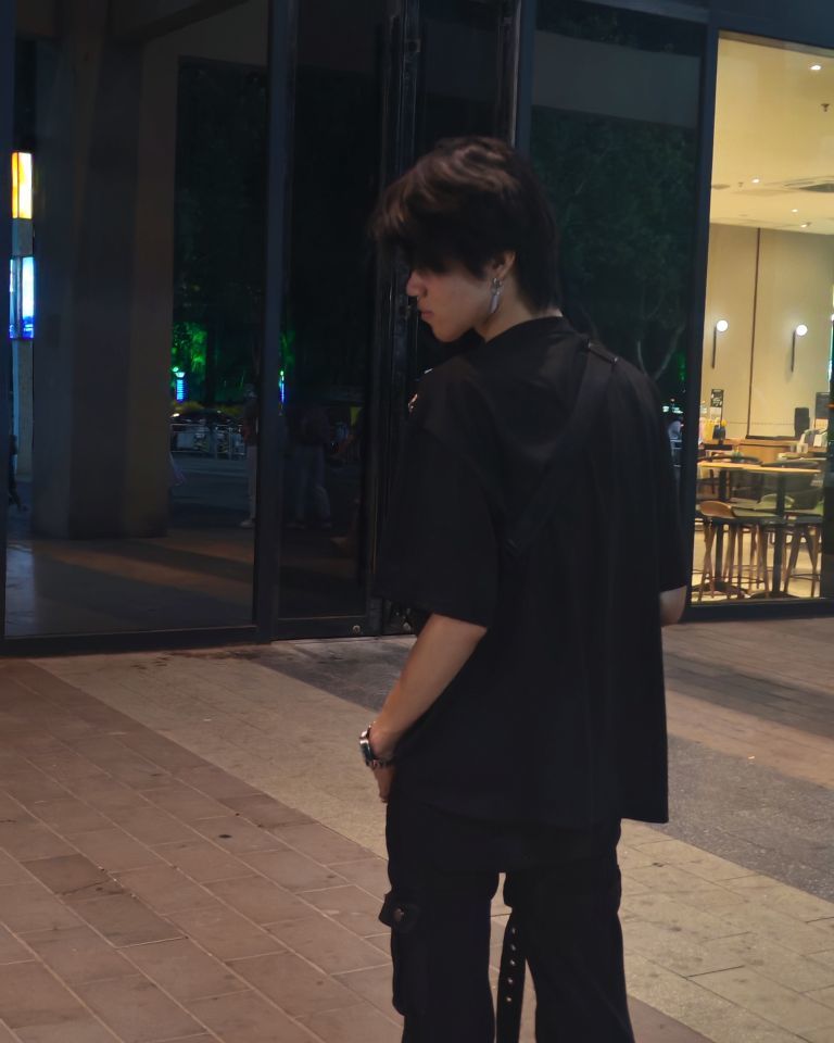 不是小海的主播照片