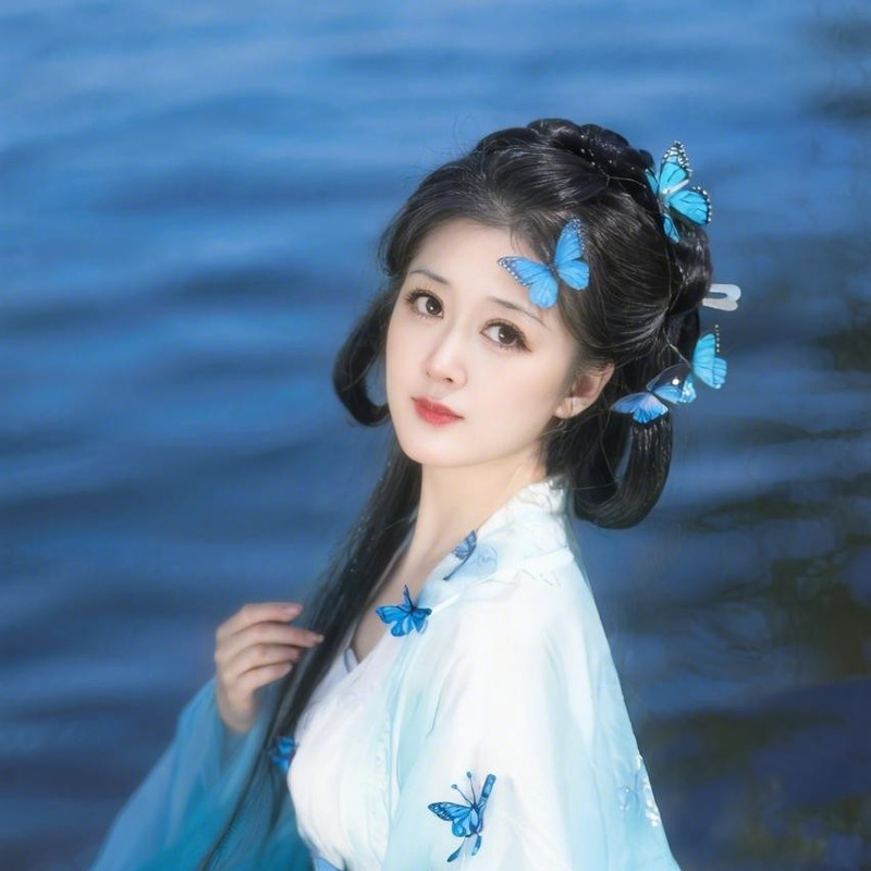 柠檬🍋小妖的主播海报