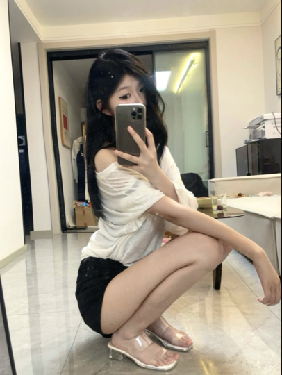 新人轩轩，海报
