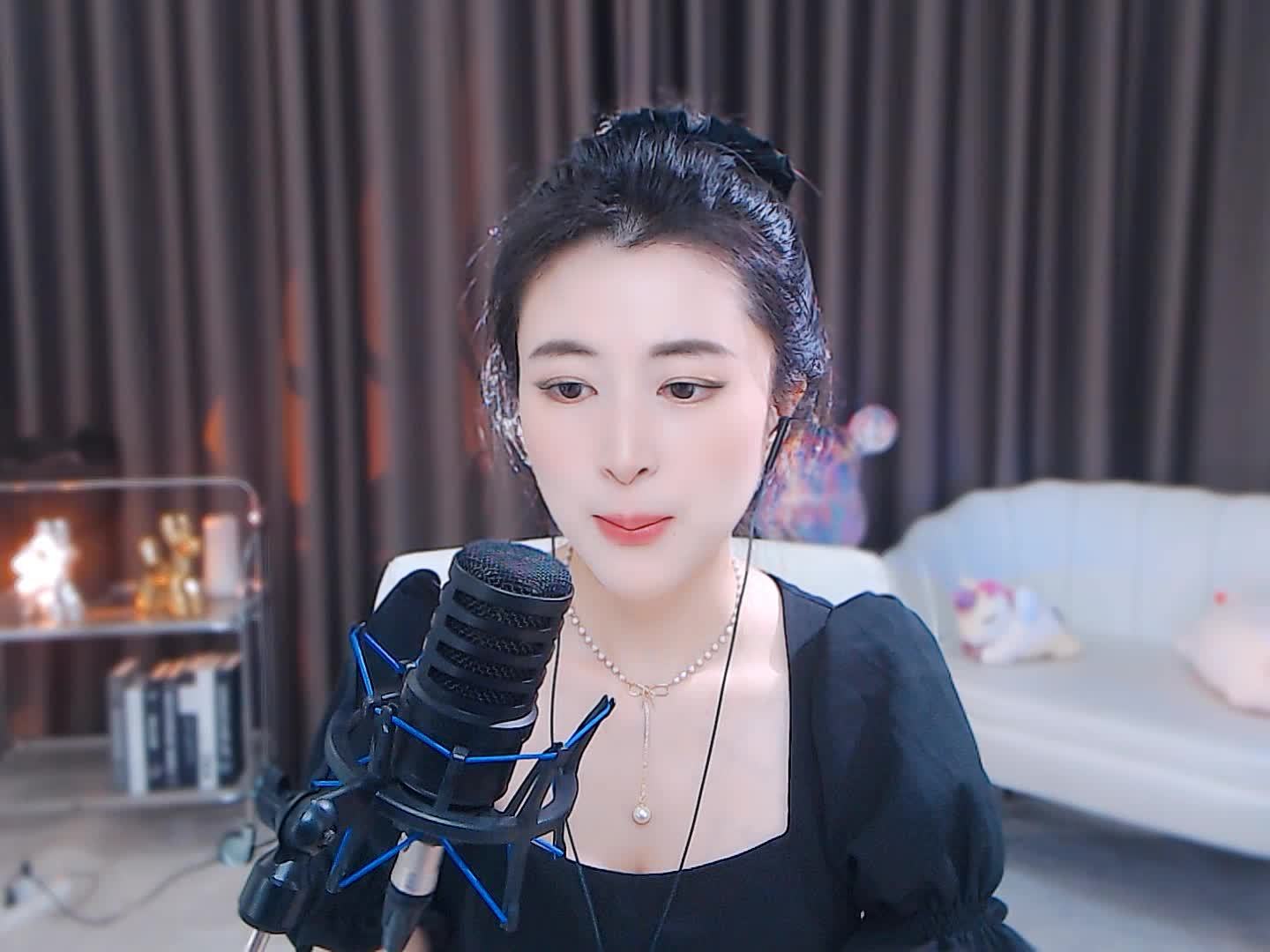 《隐形的翅膀》