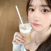 妍妍、.