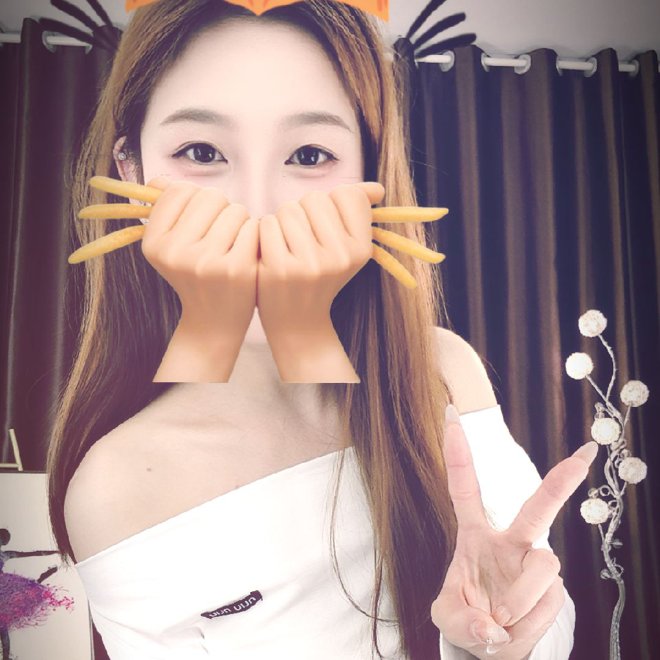 新人林九儿😘海报