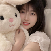 小妮的小熊的头像