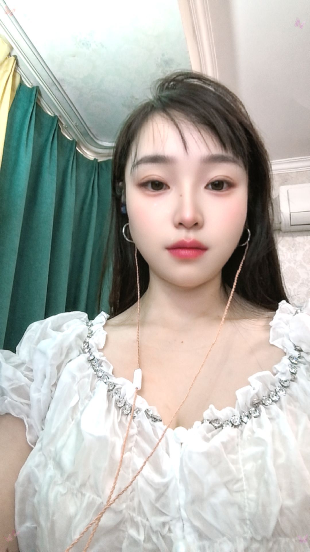 代理姍姍24小時(shí)秒返主播圖片