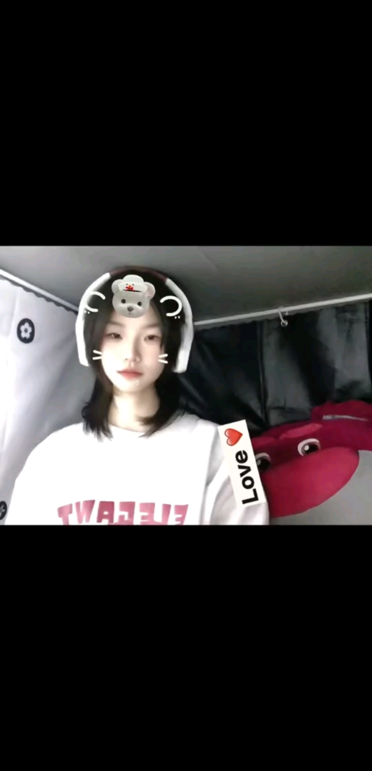 短发女生/美女