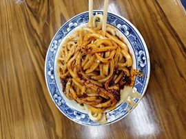 桃子🍑游园中的图片