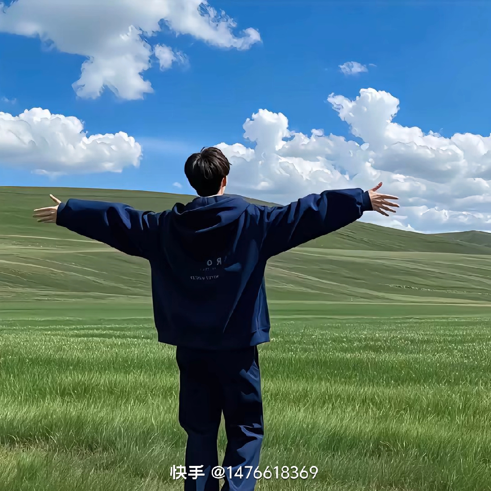 如初大美女的小场控海报